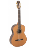 Guitarra Clásica Admira A10 ADM10EF Ef Electrificada Fishman Serie Artesanía Tamaño 4/4
